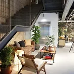 Vtz The Botanic Hostel