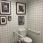 Vtz The Botanic Hostel *