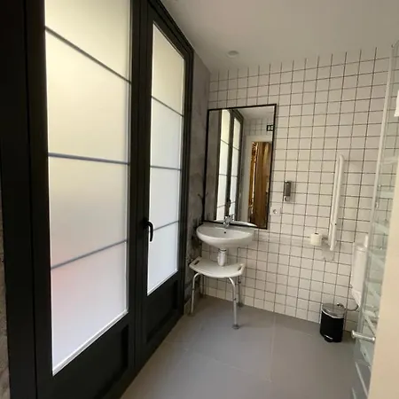 Vtz The Botanic Hostel