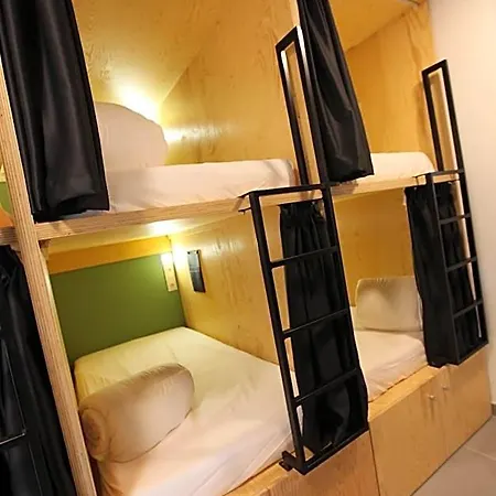 Hostel Vtz The Botanic Saragossa
