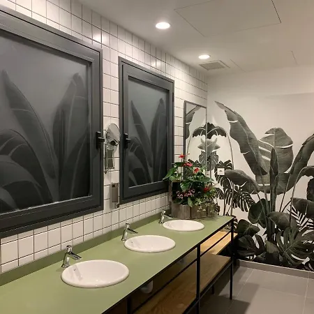 Vtz The Botanic Hostel