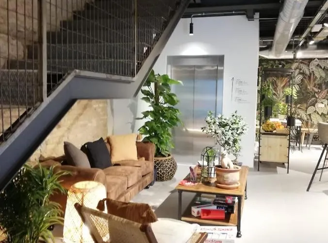 Vtz The Botanic Хостел